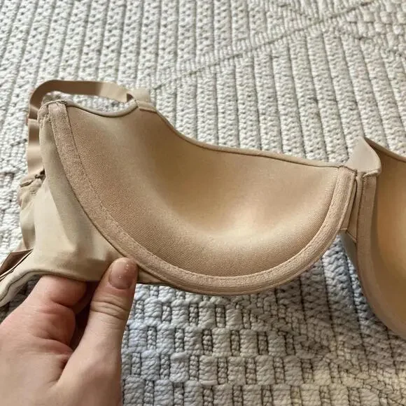 Skims Fits Everybody Push-up Bra - Picture 3 of 5